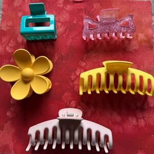 5 beautiful hair clips Pre-owned EUC